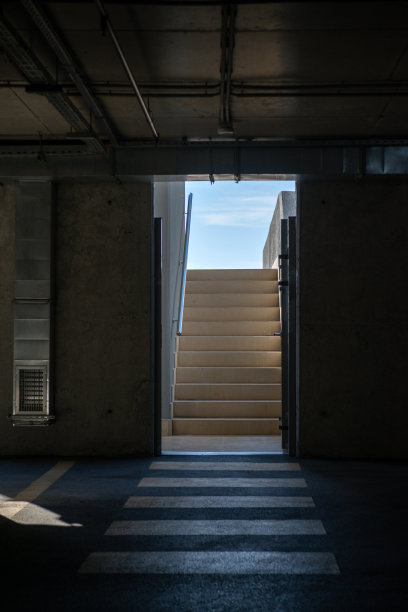 从车库出口图片下载