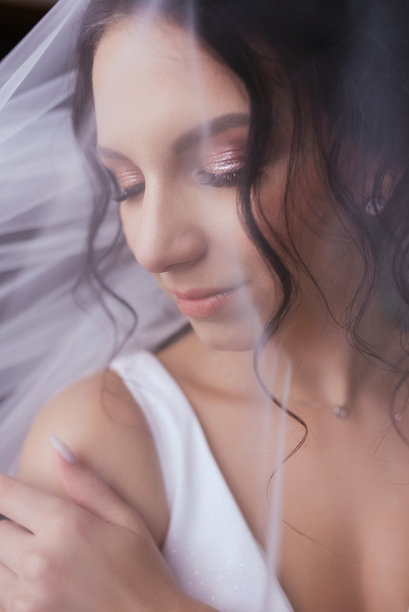 为新娘准备同礼服图片下载