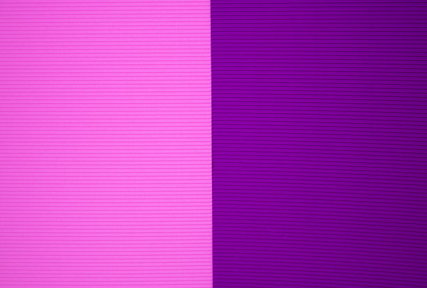 粉色和淡紫色瓦楞纸背景。图片下载