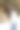 一个女人在商店外看女装，一个年轻女人在商店外看女装。图片下载