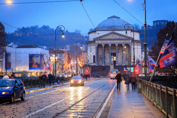 都灵之夜图片下载