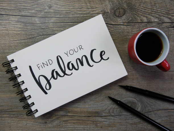 在笔记本上找到你的平衡图片下载