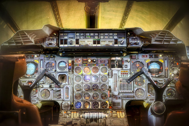 驾驶舱内部图片下载