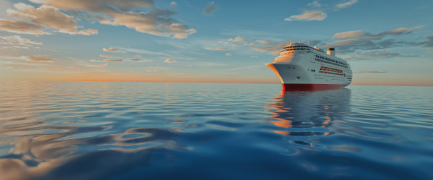 一艘巨大的白色游轮驶过大海图片下载