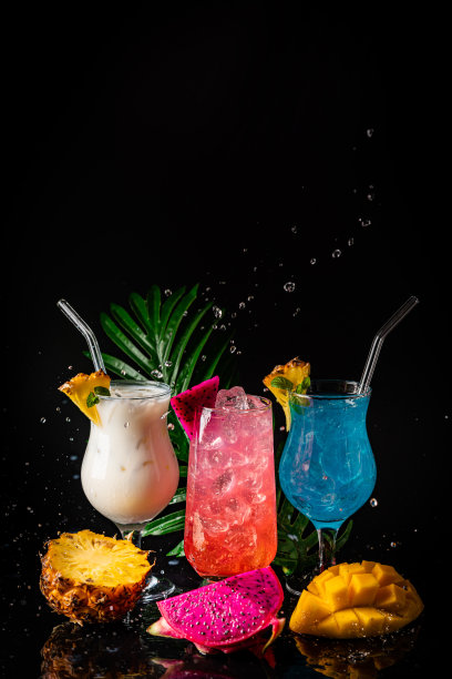 一套经典酒精鸡尾酒图片下载