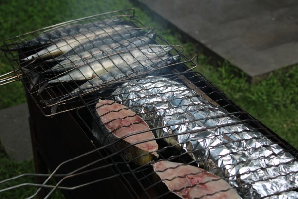 烤鱼特写图片下载