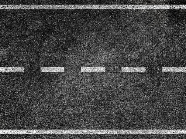 柏油路有分隔白线图片下载