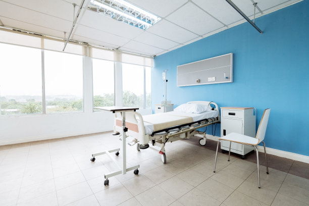 有床的空病房的广角照片图片下载