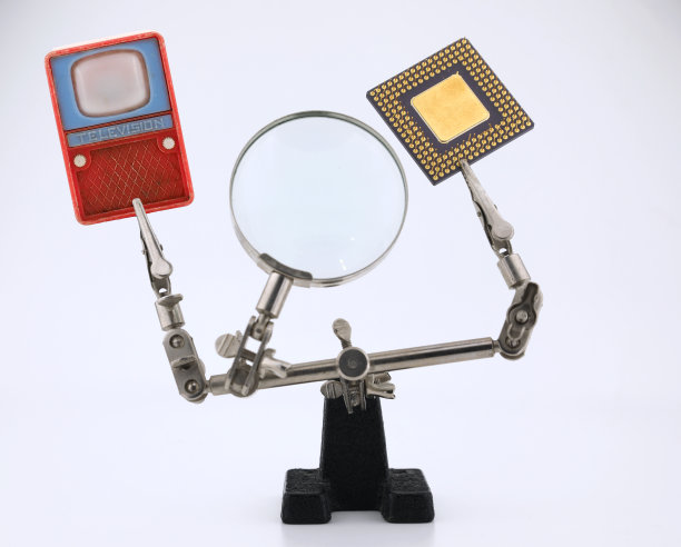 电视，放大镜，芯片图片下载