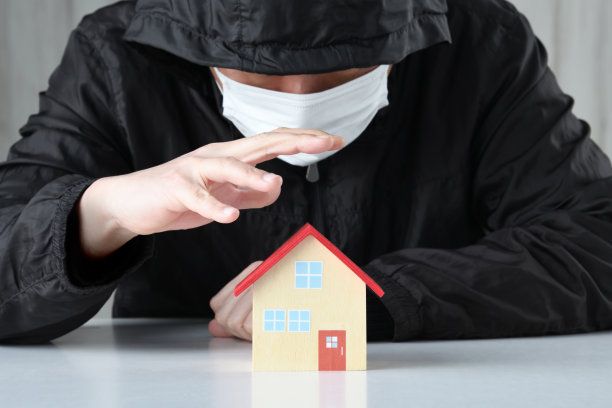 罪犯把手伸向房屋物体图片下载