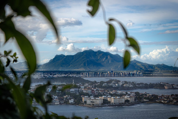 位于塞拉市的梅斯特·阿尔瓦罗山，摄于维拉Velha的莫罗·多·莫雷诺图片下载