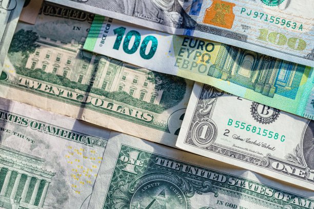 欧元和美元钞票图片下载
