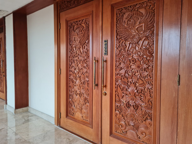 门上的木雕图片下载