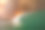 天空中的火，因为浓密的黑烟云形成的丛林火灾反映在海洋表面图片下载