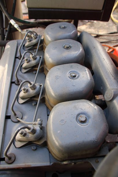 从柴油机看气缸盖图片下载