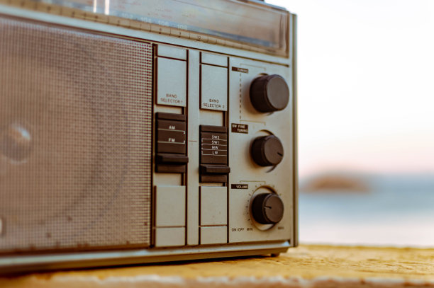 模拟灰色彩色广播接收机图片下载