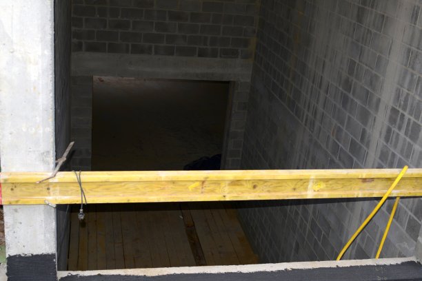 开放式车库升降机图片下载