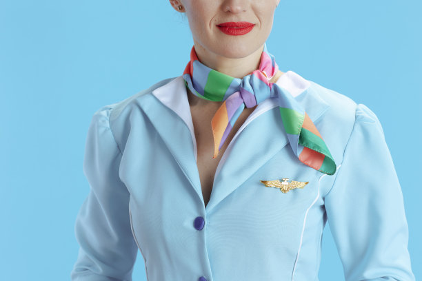 蓝色飞机上的空姐特写图片下载