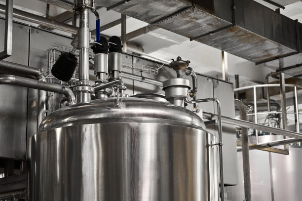 热处理乳制品厂车间蓄水池图片下载