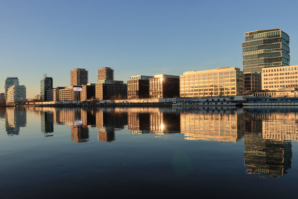 新柏林滨水区东侧画廊图片下载