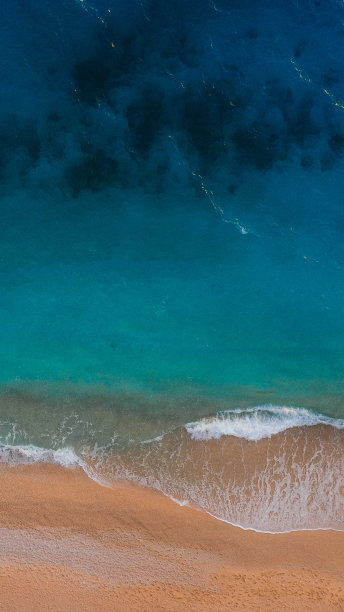 土耳其地中海卡尔坎海滩的鸟瞰图图片下载