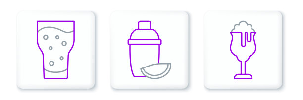 把啤酒杯和鸡尾酒调酒器放在一起图片下载