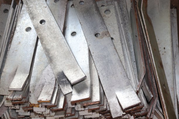 村里的车间里有这么多钢图片下载