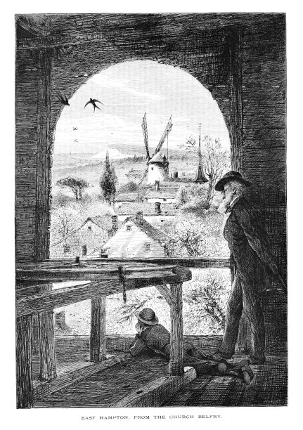 从教堂钟楼看东汉普顿，长岛，美国纽约图片下载