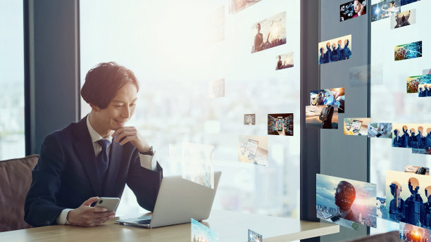 数码内容概念。社交网络服务。流媒体视频。非功能性测试。加以干预令牌。图片下载