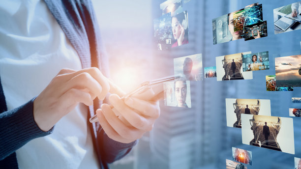 数码内容概念。社交网络服务。流媒体视频。通信网络。图片下载