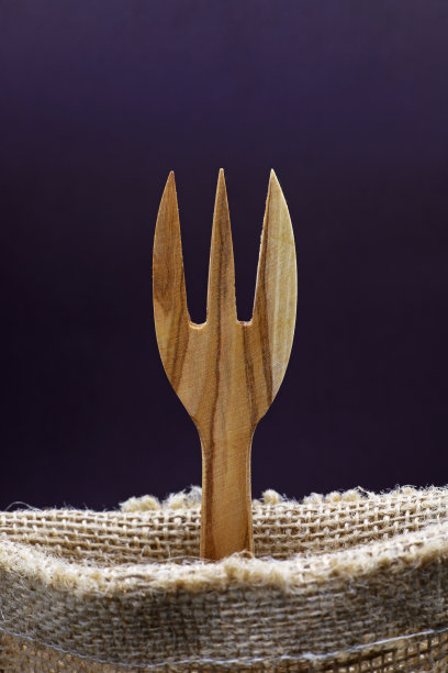 近距离木叉在袋子里图片下载