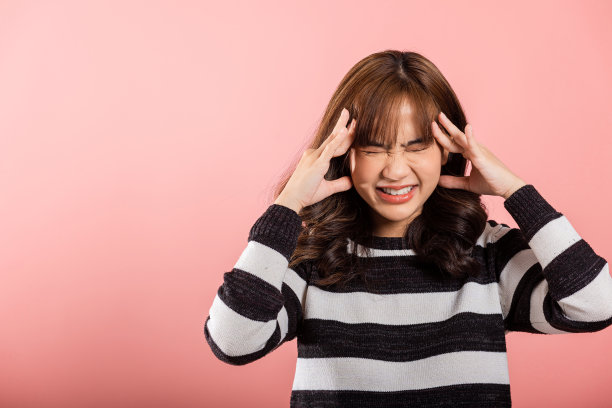 压力女人不开心闭眼问题她头痛图片下载