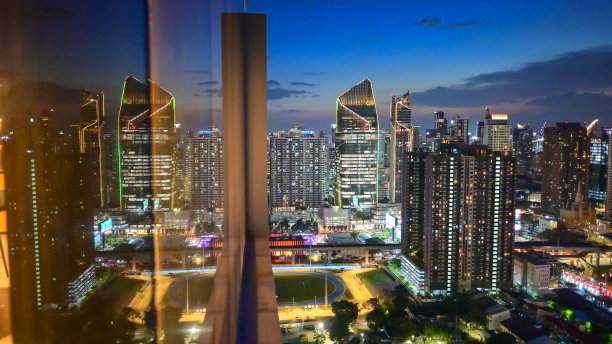 公寓公寓酒店房地产建筑在怀光阿索克泰国曼谷图片下载