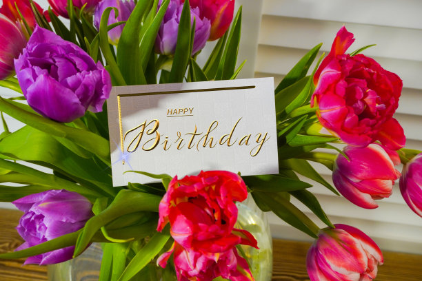 明信片，互联网横幅上写着生日问候，上面写着题词——生日快乐图片下载