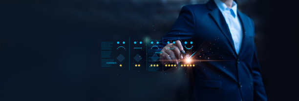 客户服务，商人触摸快乐笑脸图标最佳优秀的商业评级体验。满意度反馈调查。客户在网上申请服务时对服务体验打分图片下载