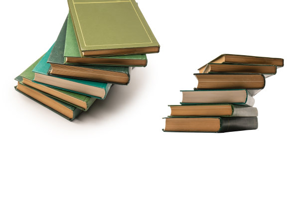 旧书孤零零地印在白色背景上。图片下载