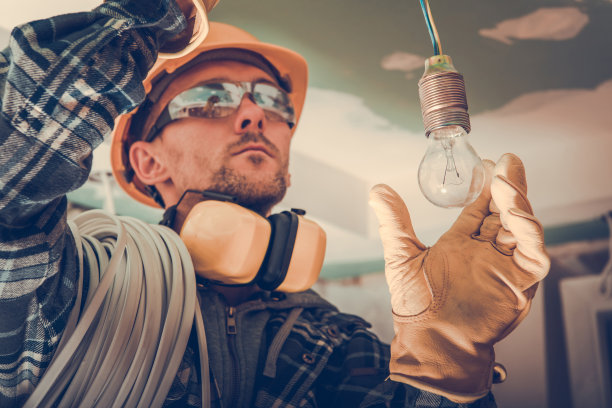 照明电缆安装操作检查图片下载