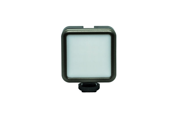 孤立的RGB led聚光灯在白色背景，与多个热鞋连接。图片下载