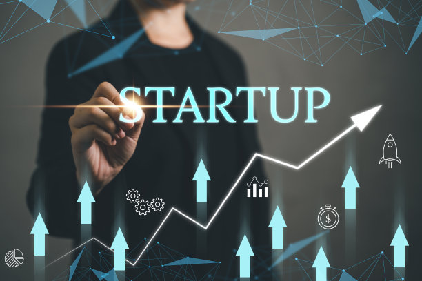 创业企业设计理念，女企业家展现目标愿景。图片下载