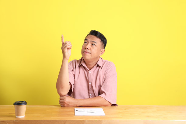 40多岁亚洲男人图片下载