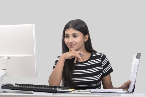 年轻的女商人肖像图片下载