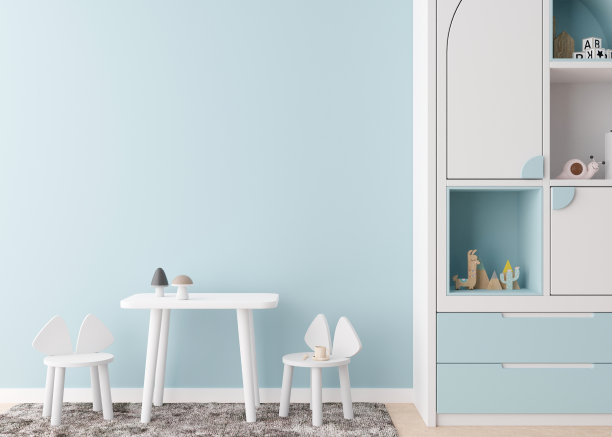 现代儿童房的空蓝色墙壁。模拟室内在当代，斯堪的纳维亚风格。复制空间的艺术作品，图片或海报。桌子，椅子，玩具。孩子们的舒适房间。3 d渲染。图片下载