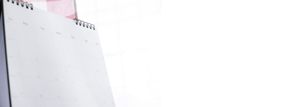 制定每月会议日历或管理日常活动的概念。白色的旗帜。副本的空间。图片下载