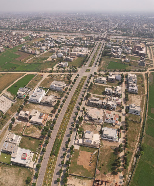 巴基斯坦旁遮普省古吉兰瓦拉市的鸟瞰图。图片下载