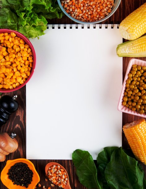 顶部视图笔记垫与玉米种子生菜菠菜黑胡椒种子绿色豌豆与复制空间图片下载