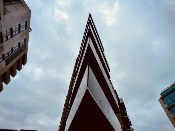 现代新建公寓楼图片下载