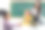 可爱的学生在小学教室里跟着老师学习。迷人美丽的女指导老师在幼儿园用快乐有趣的活动为幼儿讲解和教育。图片下载