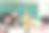一群小学生在教室里跟着老师学习。迷人美丽的女指导老师在幼儿园用快乐有趣的活动为幼儿讲解和教育。图片下载