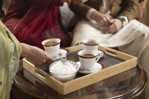 印度和巴基斯坦的传统茶图片下载