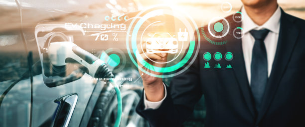 电动汽车虚拟现实概念，电动汽车充电站提供绿色能源和可持续来源的生态电力，供应给充电站，以减少二氧化碳排放。图片下载